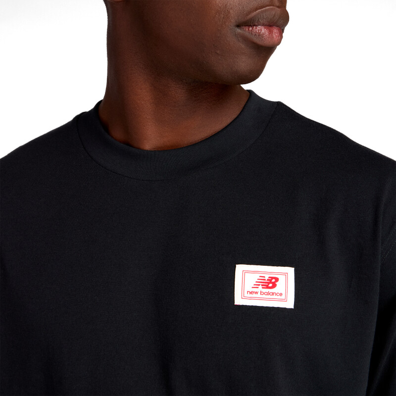 Remera New Balance Woven de Hombre - MT53928BK Negro