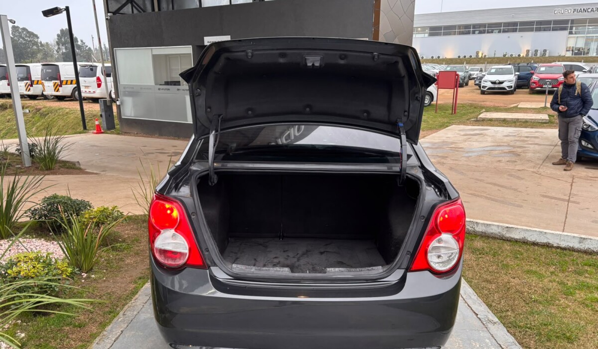 Chevrolet Sonic LTZ - 2014 Chevrolet Sonic LTZ - 2014