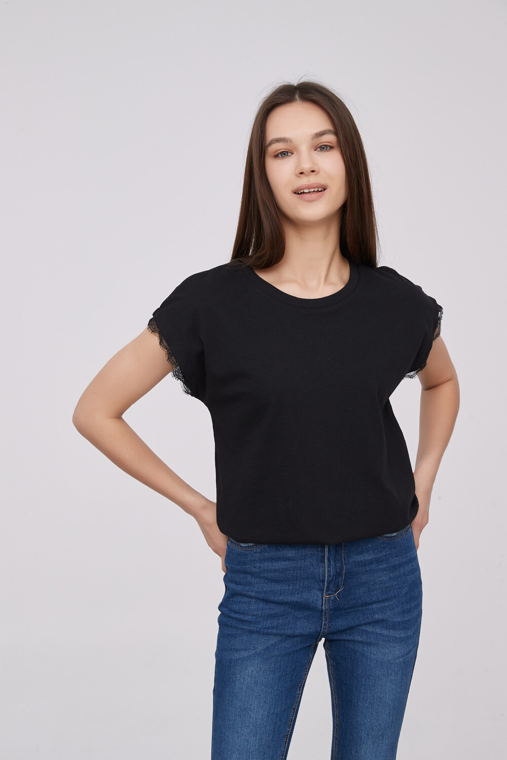 Remera Ashay Negro