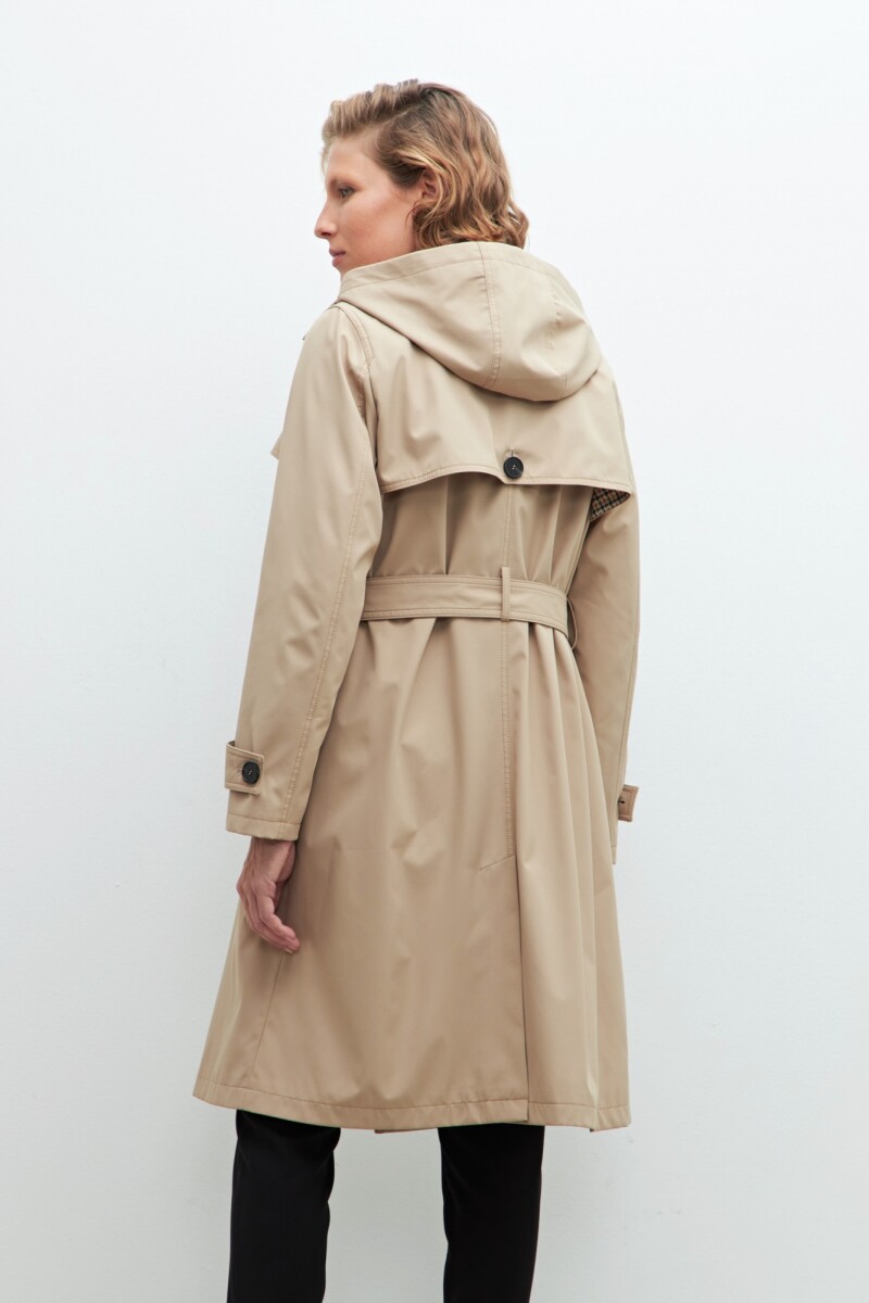 Trench impermeable con capucha desmontable beige