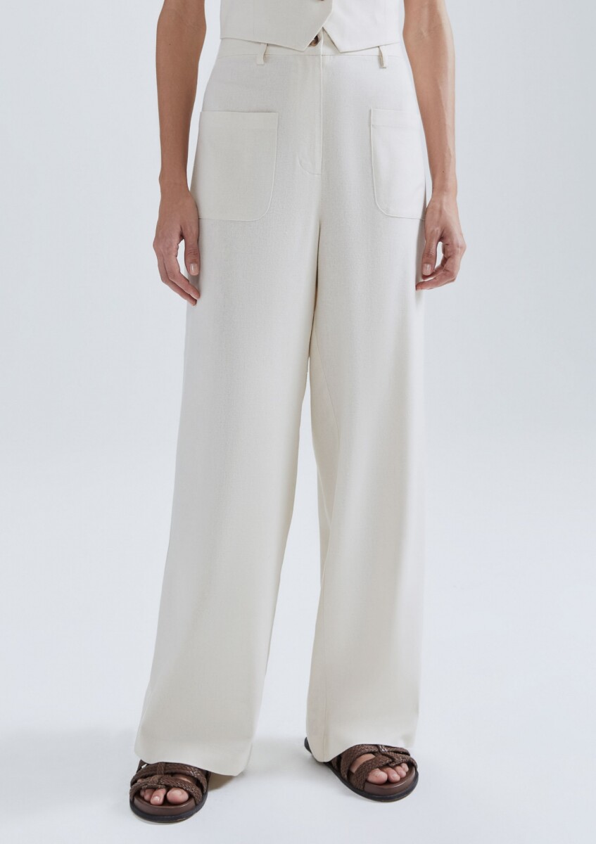 PANTALÓN RECTO CON BOLSILLOS - BEIGE 