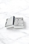 Caja laminada 02 - 8x8x4,5 cm. PLATA
