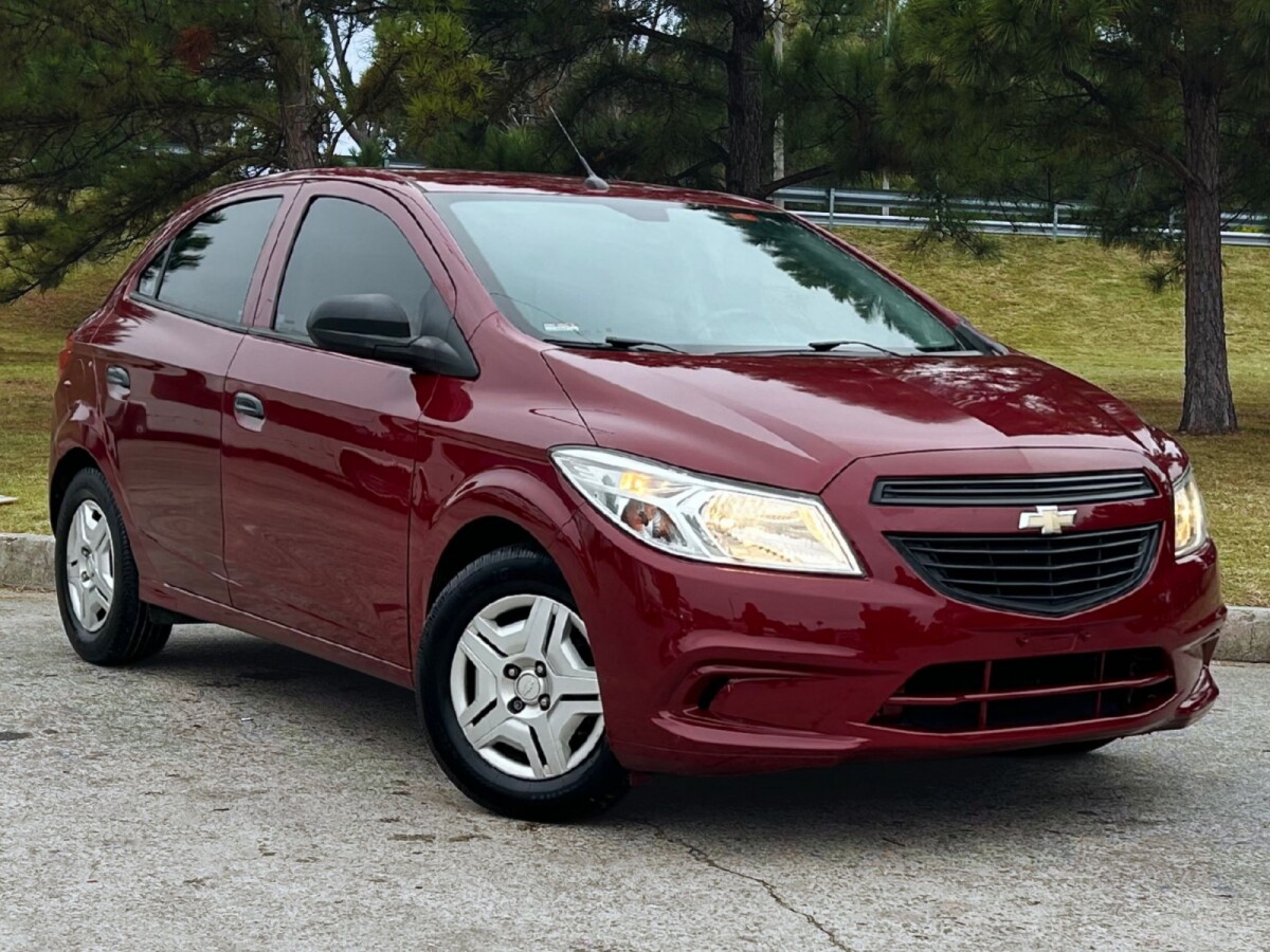 Chevrolet Onix Joy 1.0 Extra Full Permuta / Financia Chevrolet Onix Joy 1.0 Extra Full Permuta / Financia