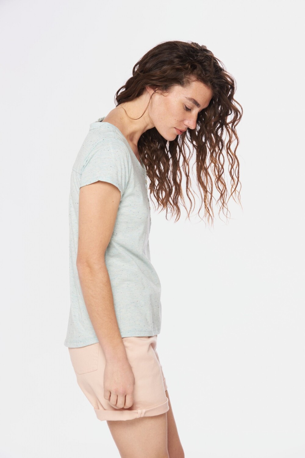 REMERA CON BOTONES Menta