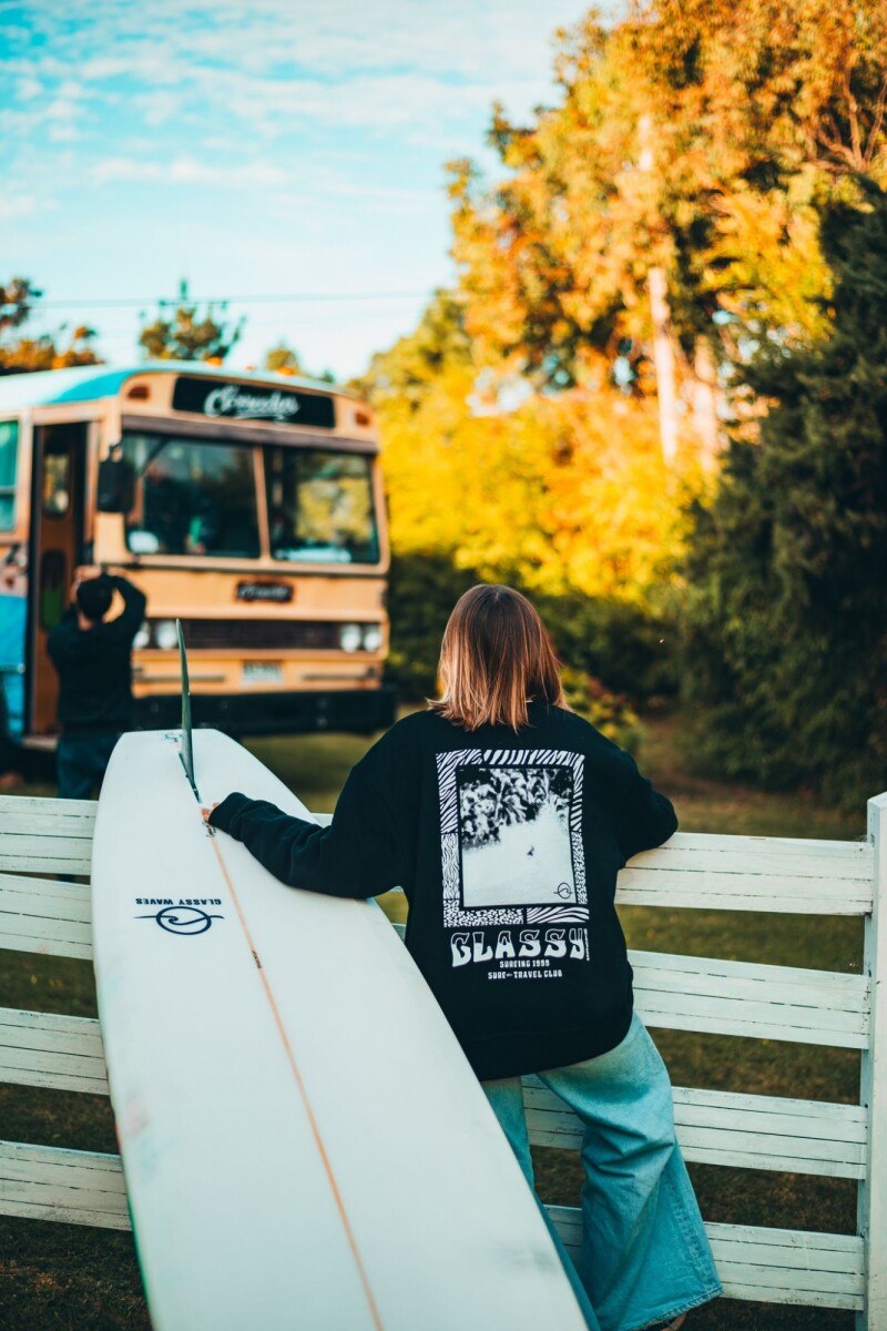 Buzo Free Surf / Negro U