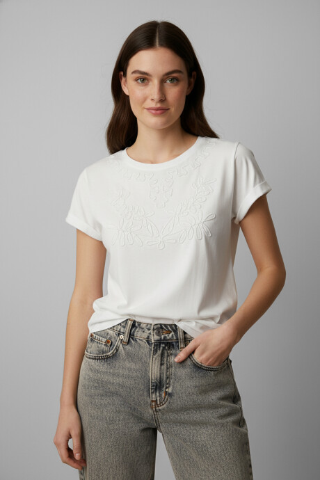 Remera Elore Marfil / Off White