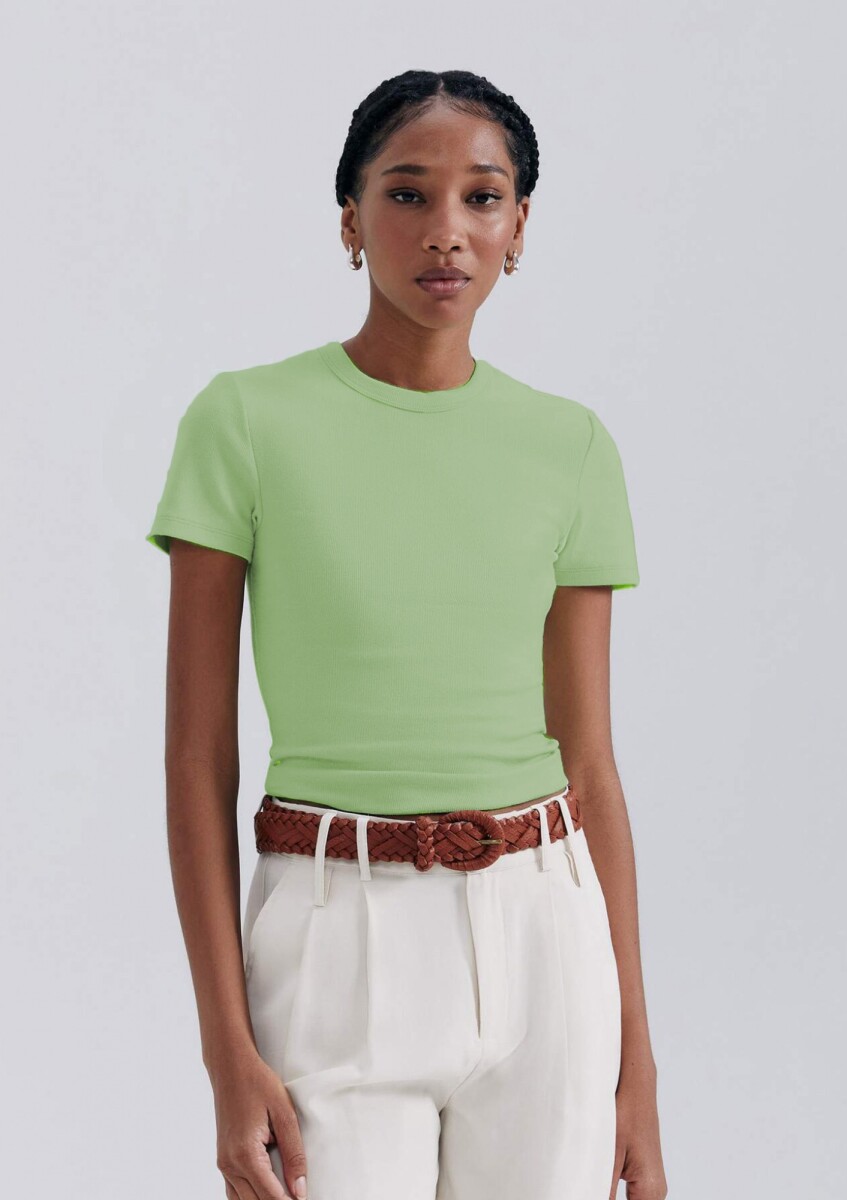 BLUSA CROPPED EN TELA ACANALADA - VERDE 