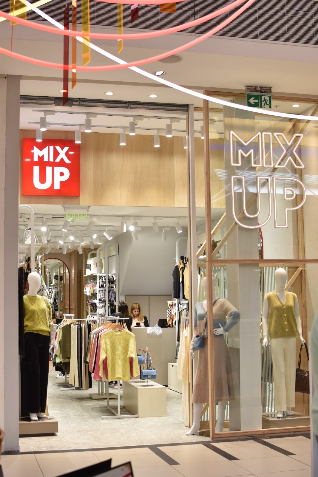 Mix Up - Tres Cruces Shopping
