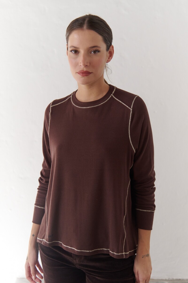 REMERA A CHOCOLATE