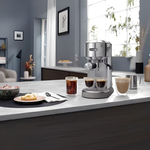Cafetera DeLonghi Espresso Dedica Duo Cold Brew 952/478 Cafetera DeLonghi Espresso Dedica Duo Cold Brew 952/478