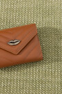 BILLETERA LIPSTICK FLAP Suela