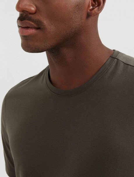 CAMISETA BÁSICA EN ALGODÓN PIMA VERDE
