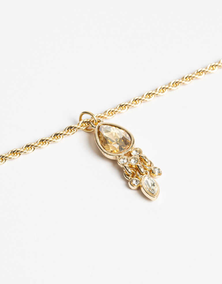 Cadena Corta con Dije Strass Collar Con Charm Acrílico Y Strass - Dorado