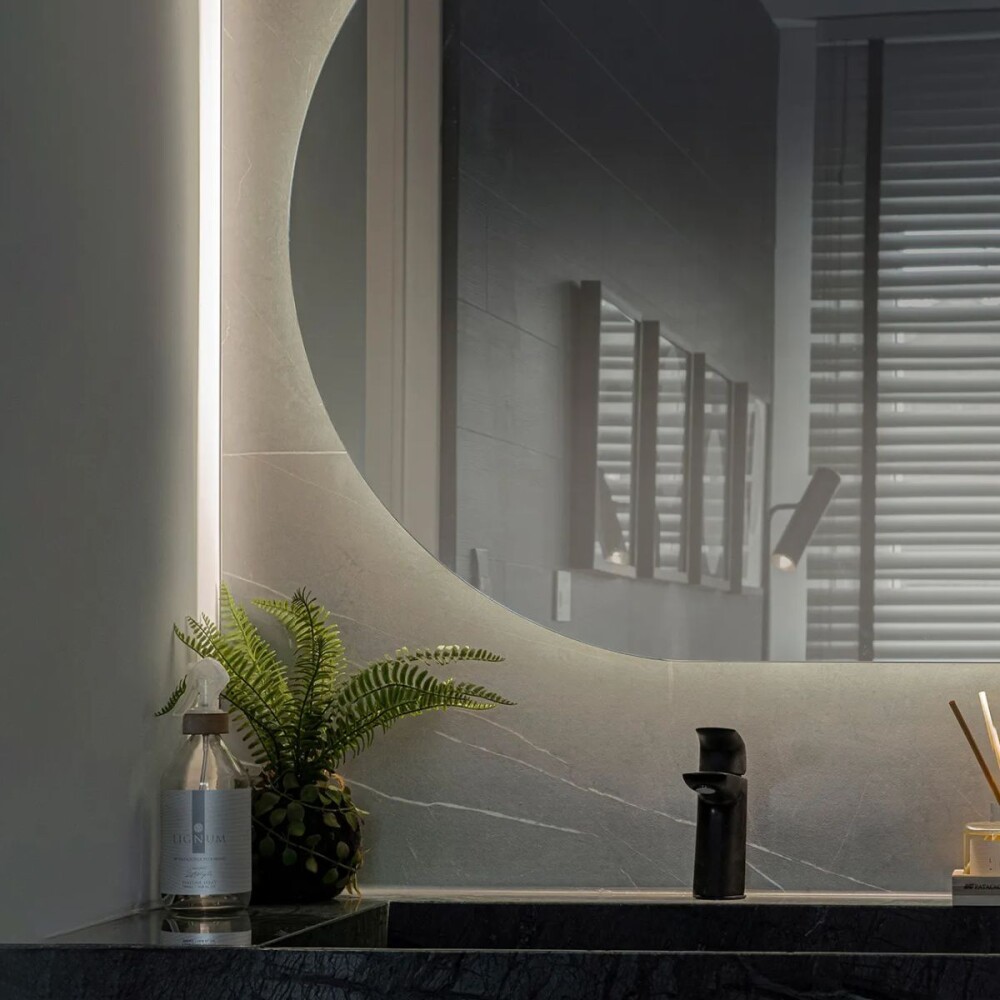 Listello Led Simple Lumiere 2,5mts Cromo Mate Listello Led Simple Lumiere 2,5mts Cromo Mate