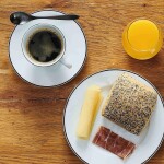 TAZA DE CAFE 90ML C/PLATO BLANCO C/BORDE NEGRO TAZA DE CAFE 90ML C/PLATO BLANCO C/BORDE NEGRO