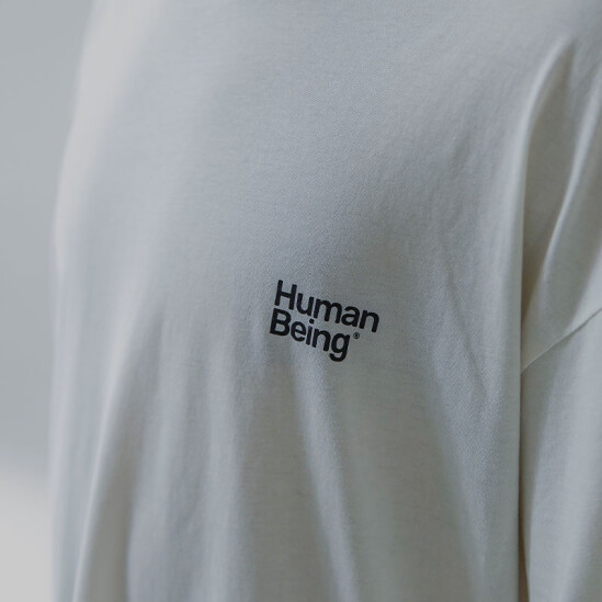 Remera Pulau Human Being Crema