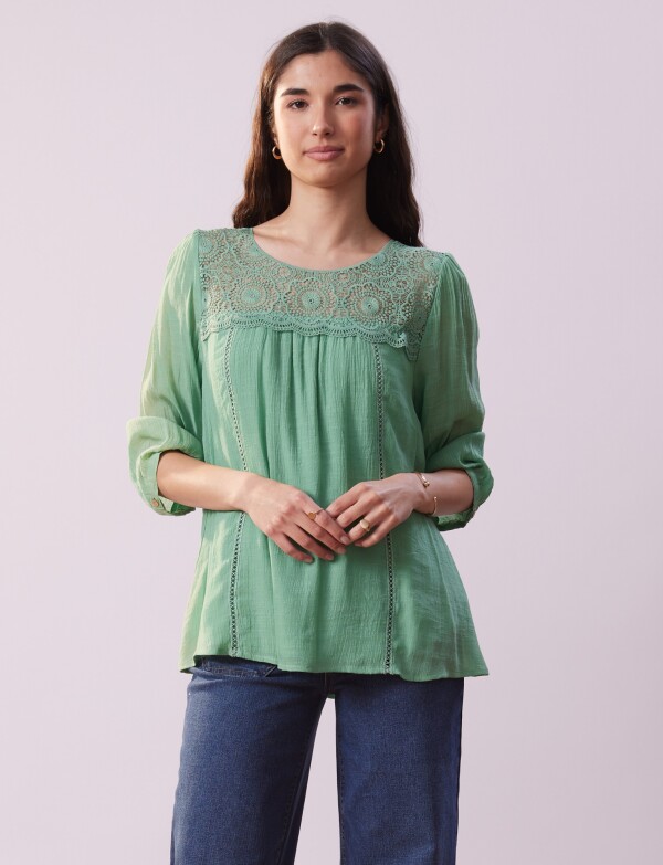 Blusa Crochet VERDE