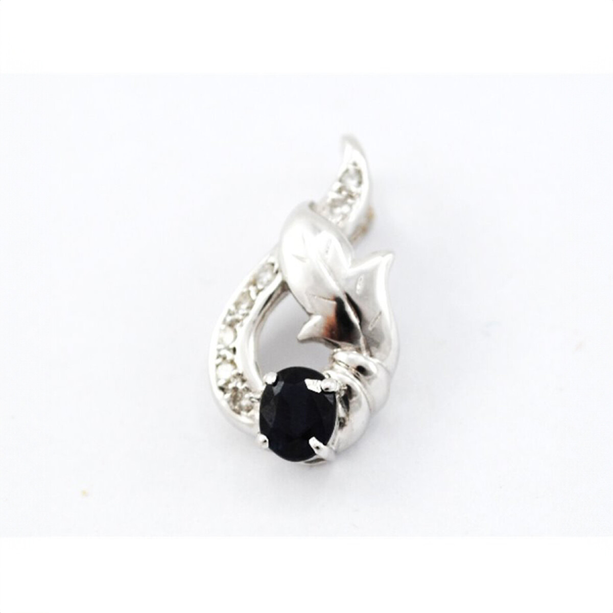 Dije Oro Blanco 18 K , Brillantes Y Zafiro 