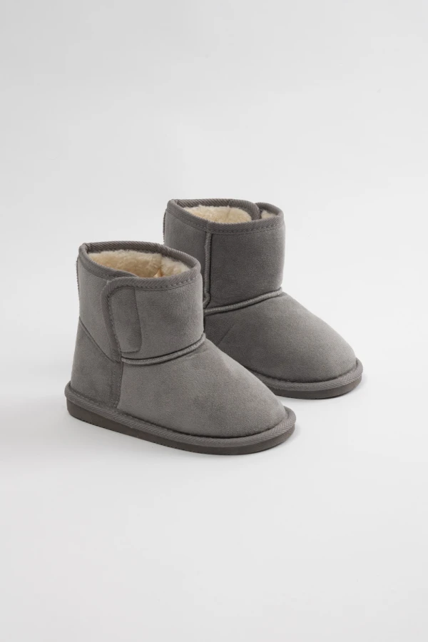Pantubota corta Gris