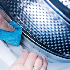 Limpiar la lavadora por dentro (con vinagre, lejía y agua)