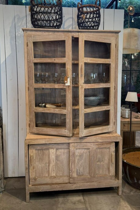 Vitrina Rústica De Madera Con Puertas De Vidrio Vitrina Rústica De Madera Con Puertas De Vidrio