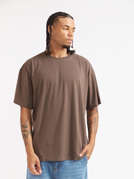 REMERA OVERSIZE RENO MARRON