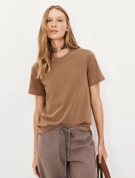 CAMISETA BÁSICA DE ALGODÓN MARRÓN