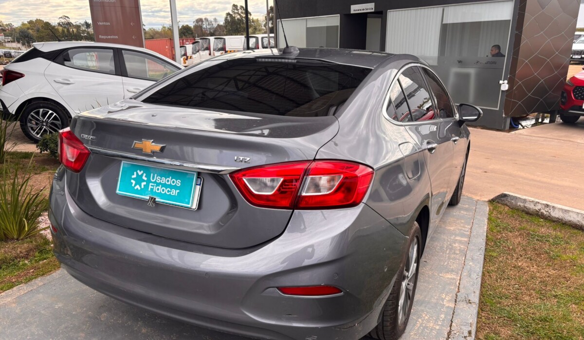 Chevrolet Cruze 1.4 LTZ AT - 2019 Chevrolet Cruze 1.4 LTZ AT - 2019