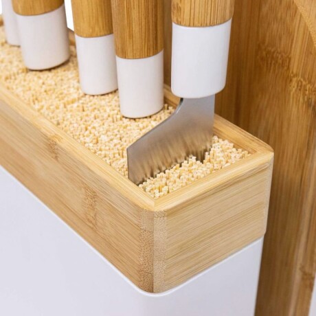 Set 4 Cuchillos con Soporte + Tabla Bambú - Blanco Set 4 Cuchillos con Soporte + Tabla Bambú - Blanco