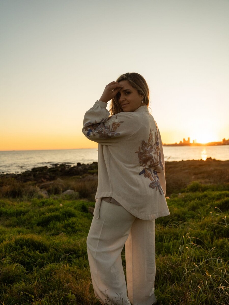 Kimono bordado de Lino Kimono bordado de Lino