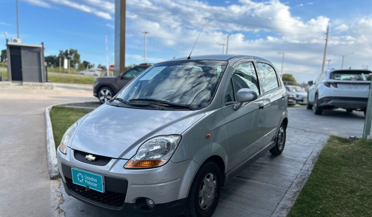 Chevrolet Spark 1.0 LS - 2013 Chevrolet Spark 1.0 LS - 2013