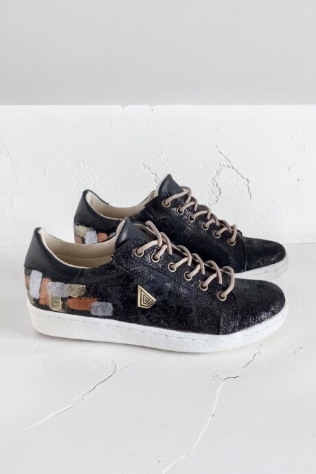 Sneakers Dasha Negro Jaspeado Con Arte Sneakers Dasha Negro Jaspeado Con Arte