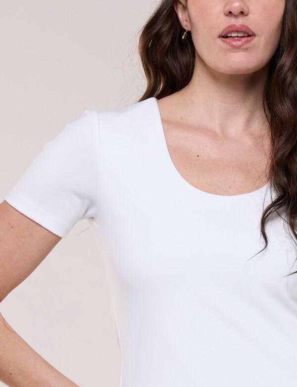 Remera Básica Modal CRUDO