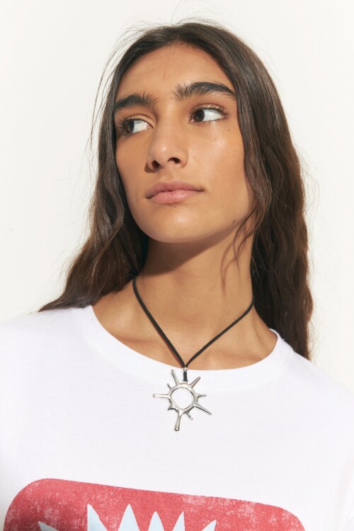 Collar cordón dije sol gotic plateado