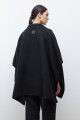 Capa solapa y cuello tejido negro