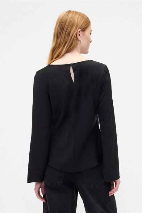 Remera Cuello Bote Mujer True Black V2