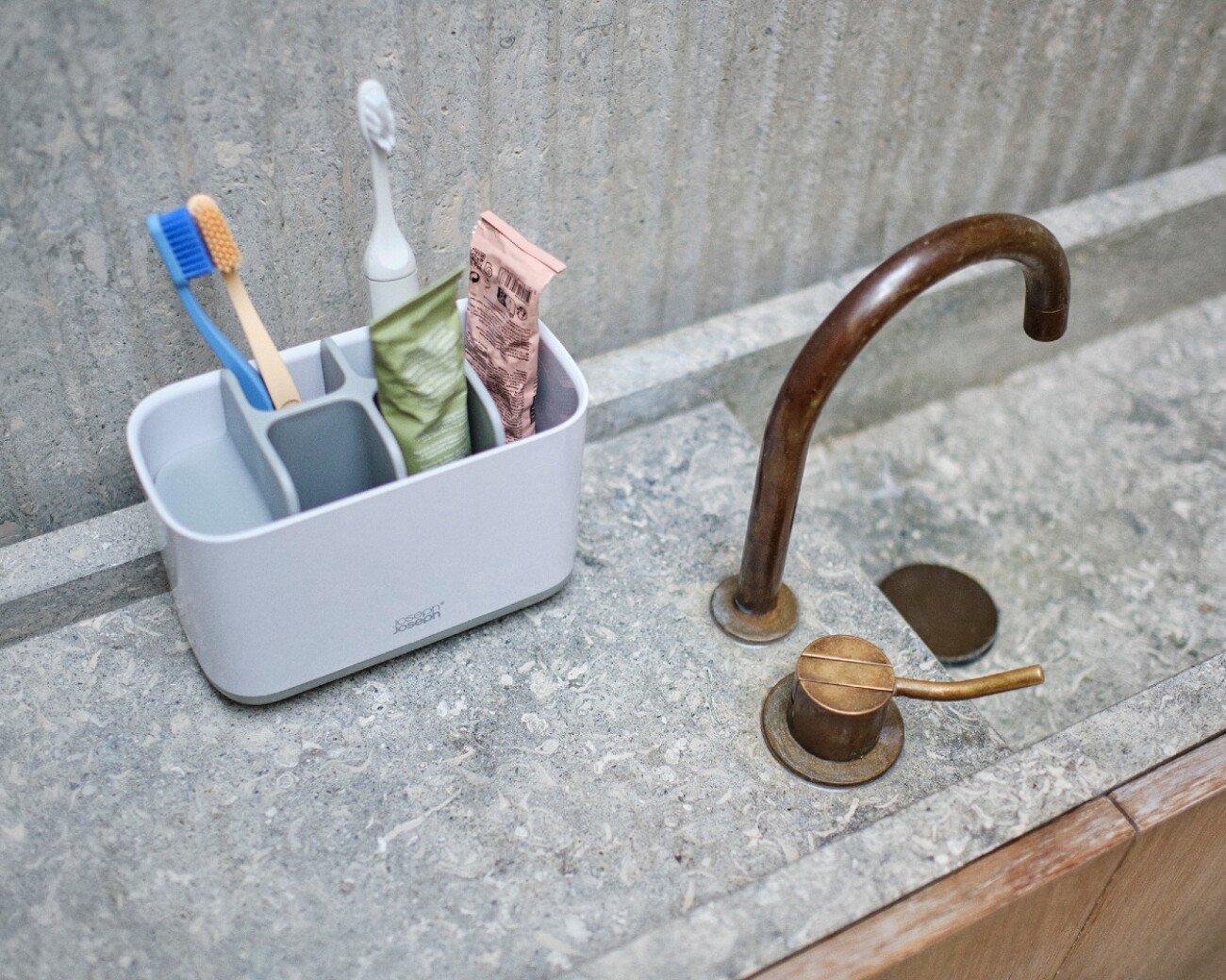 Organizador Grande para Cepillos de Dientes Joseph Joseph EasyStore™ Gris Claro - PREVENTA Organizador Grande para Cepillos de Dientes Joseph Joseph EasyStore™ Gris Claro - PREVENTA