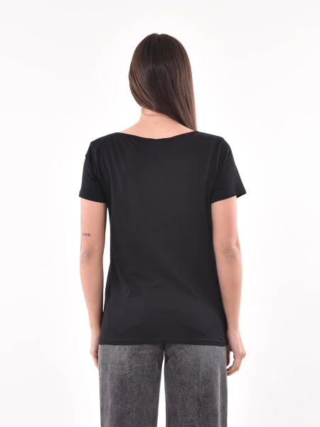 REMERA CAPRICORNIO ESTAMPADO 1