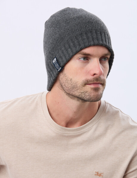 GORRO TEJIDO REVERSIBLE Negro