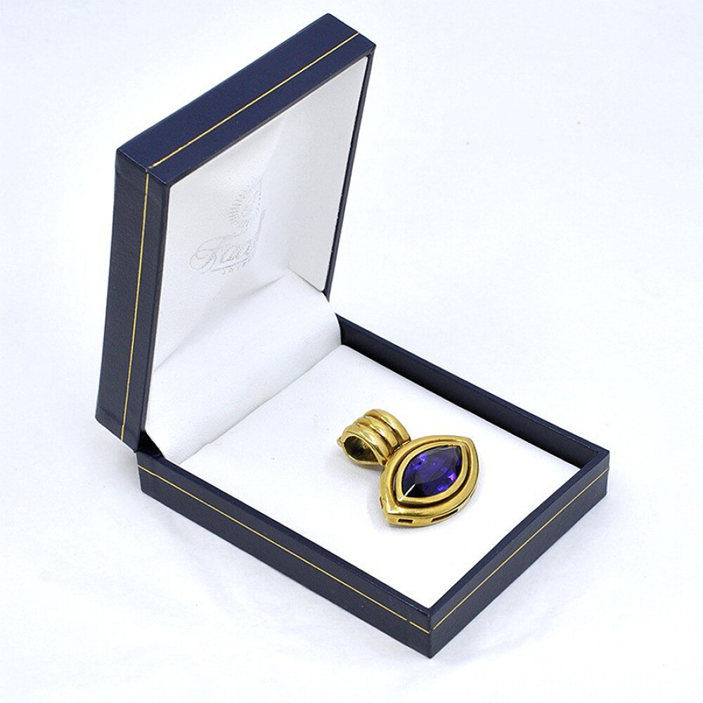 Dije en Oro 18 K Y Amatista Dije en Oro 18 K Y Amatista