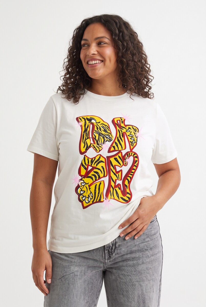 REMERA DENA - VARIANTE 4. 
