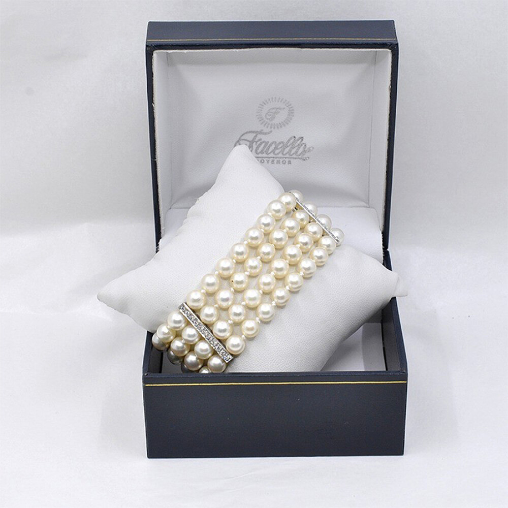 Hermosa Pulsera Perlas Cultivo 4 Vueltas Con Trabas Y Broche En Oro Blanco Y Brillantes Hermosa Pulsera Perlas Cultivo 4 Vueltas Con Trabas Y Broche En Oro Blanco Y Brillantes
