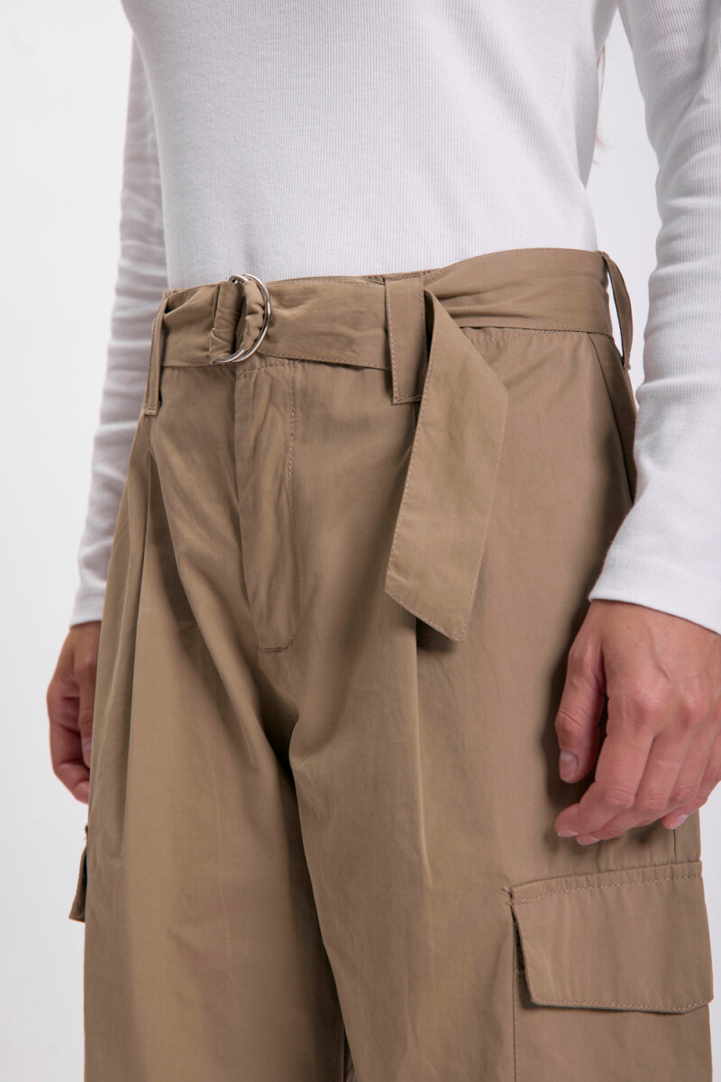 Pantalón casual cinto Beige