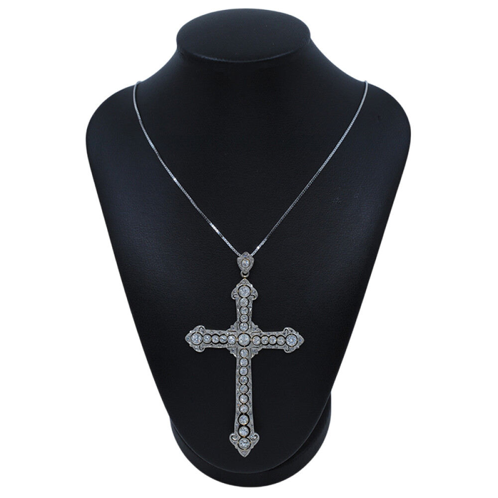 Cruz 18k y platino con brillantes y diamantes Cruz 18k y platino con brillantes y diamantes