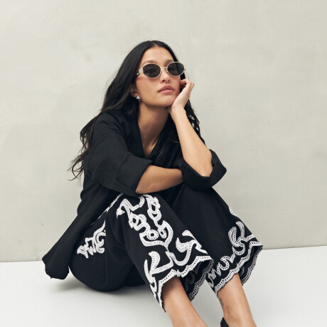 PANTALON BALIZAS BORDADO Negro