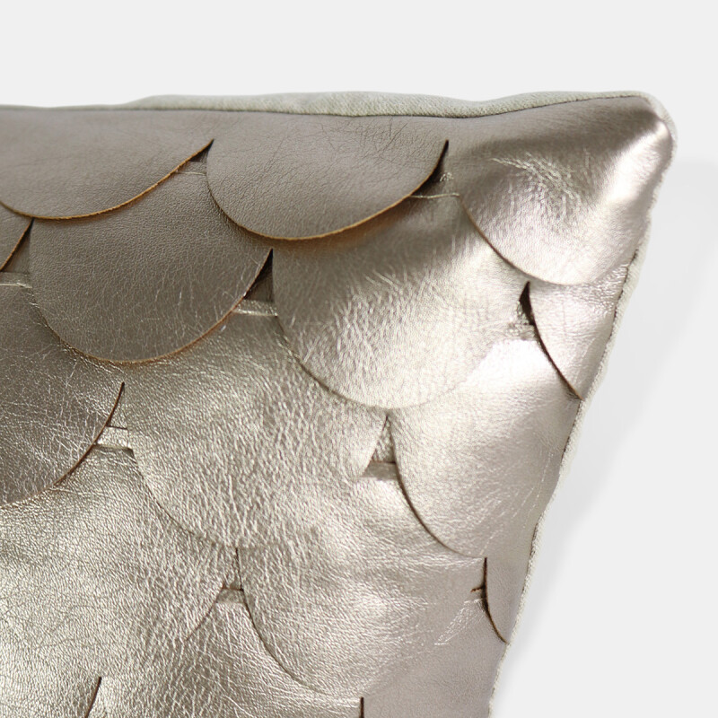 COJIN CUAD DORADO 40X40CM Unica