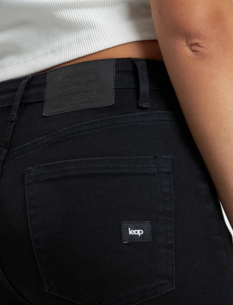 Jean Perla Black W24