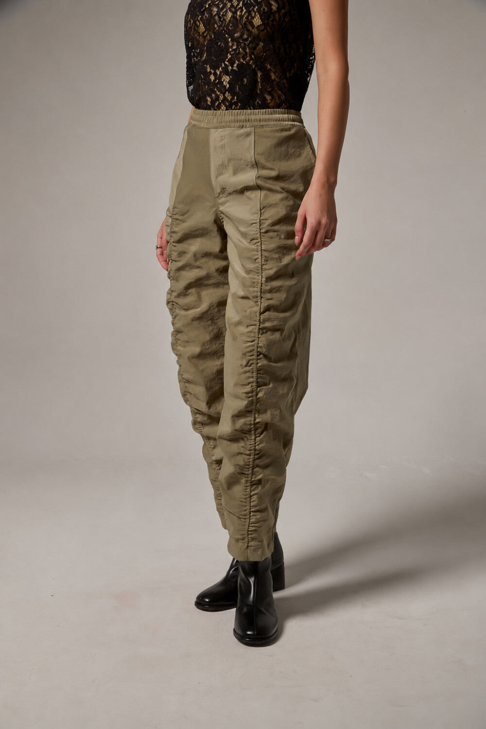 Pantalon Nomae Verde Grisaceo