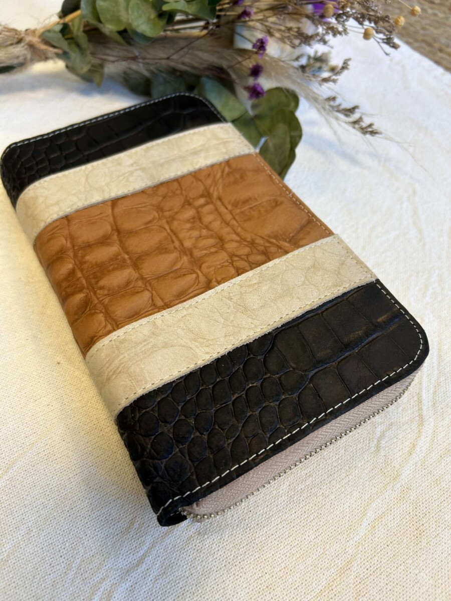 Billetera Coral - Crudo y Negro 