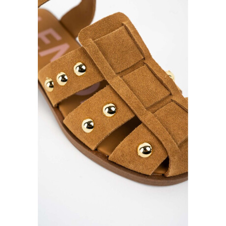 Cangrejera Gamuza Con Tachas Camel